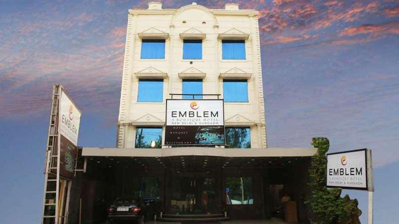 Emblem Hotel Sector 14 Gurgáon Kültér fotó