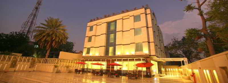 Emblem Hotel Sector 14 Gurgáon Kültér fotó